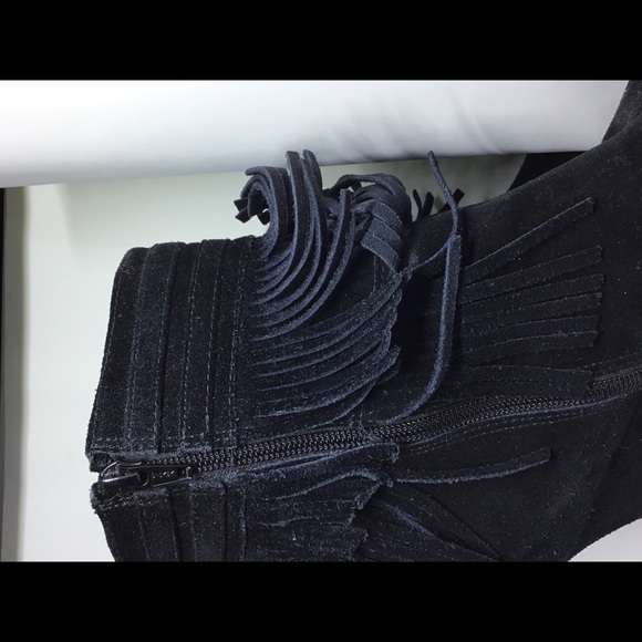 Aerosoles Plumming Bird Fringe Wedge Ankle Boots - Picture 3 of 5